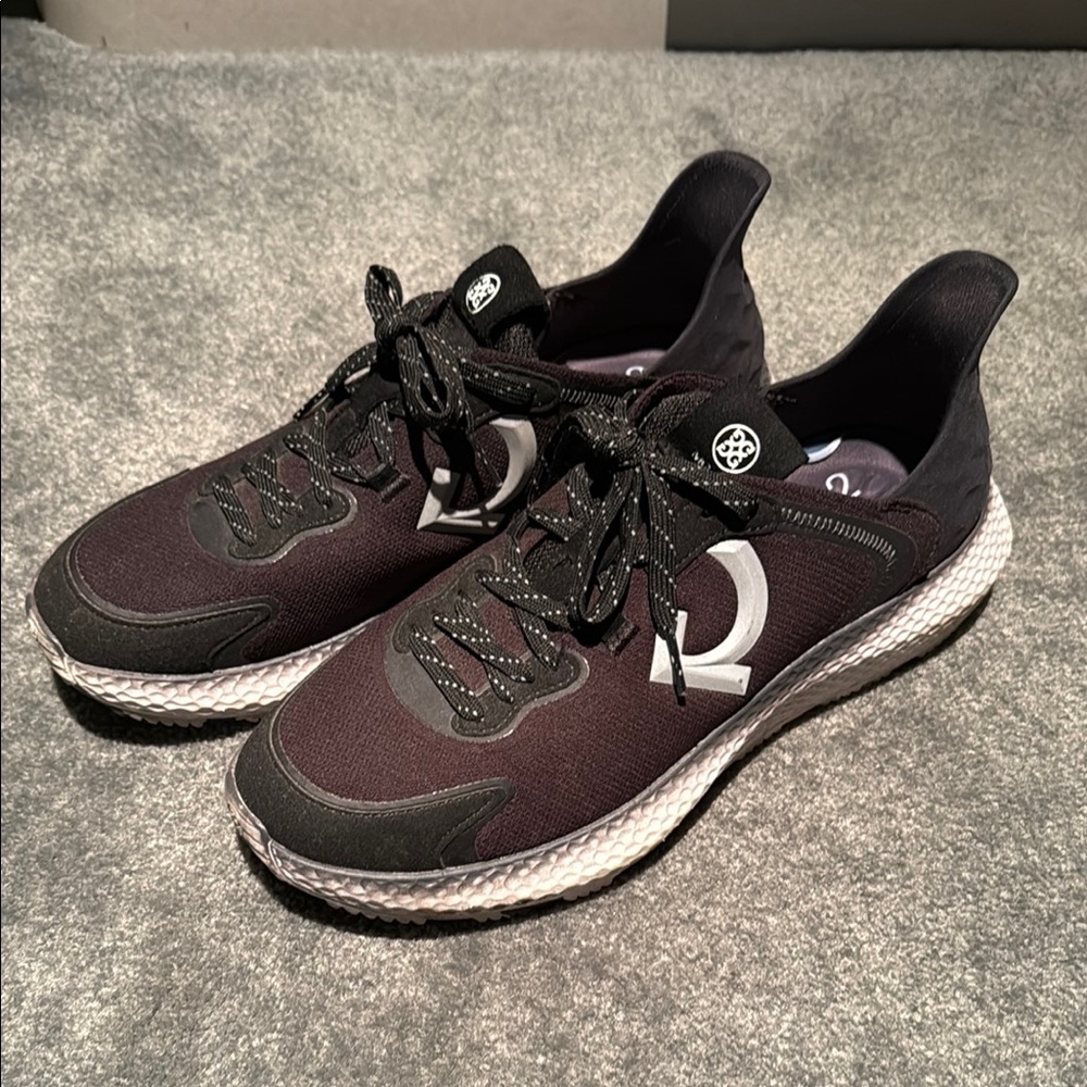 Men's Black Athletic Shoes